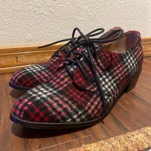 Vintage Shellys London Oxford Plaid Holiday Winter Lace Up Red White Sz 7